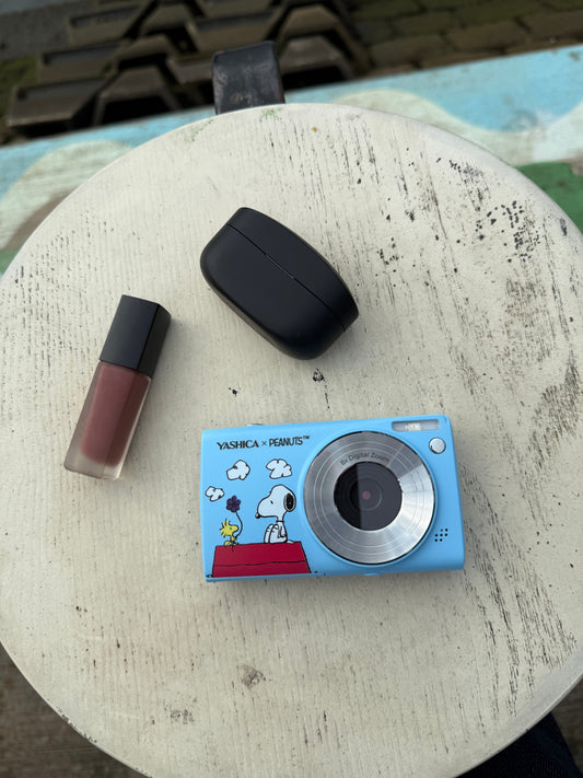 Snoopy Meets Y2K: Why the YASHICA x Snoopy Retro Digicam is 2026’s Ultimate Aesthetic