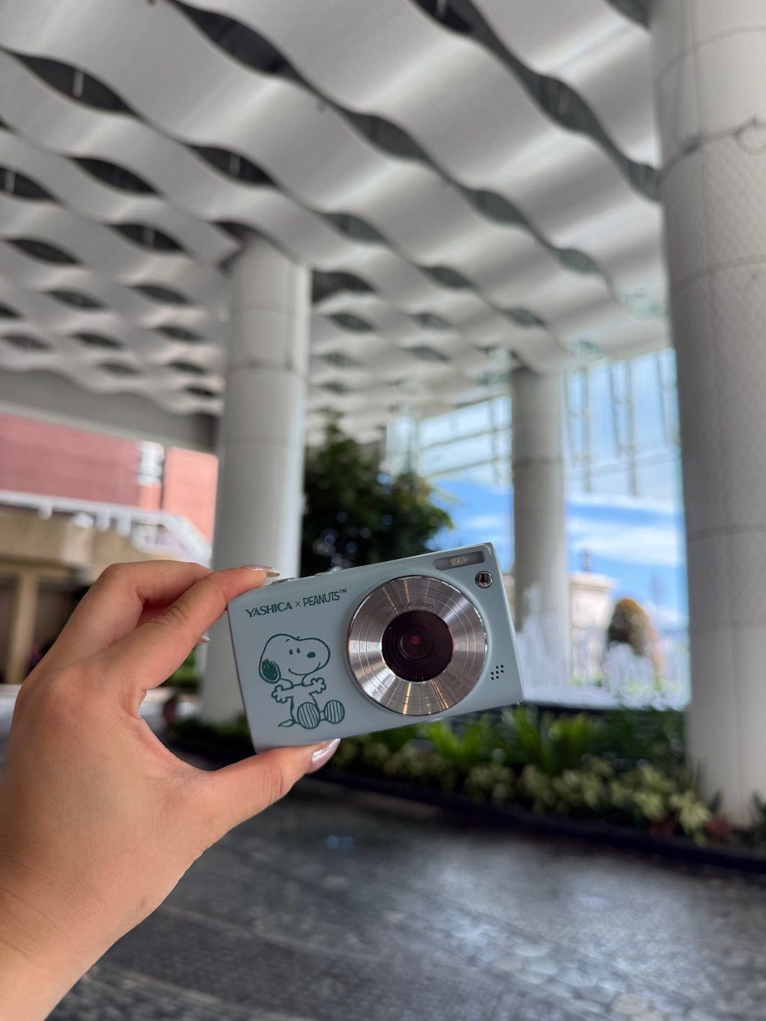 Why 4K is Boring: The Ultimate Y2K Digicam for Snoopy Lovers & Lo-Fi Vibes