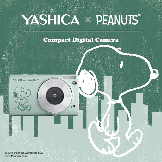YASHICA x Snoopy Digital Camera Y2K Retro Digicam