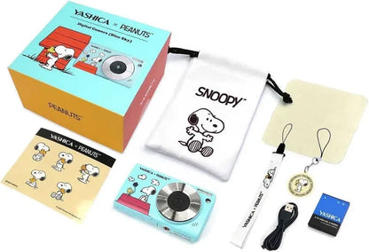 YASHICA x Snoopy Digital Camera Y2K Retro Digicam