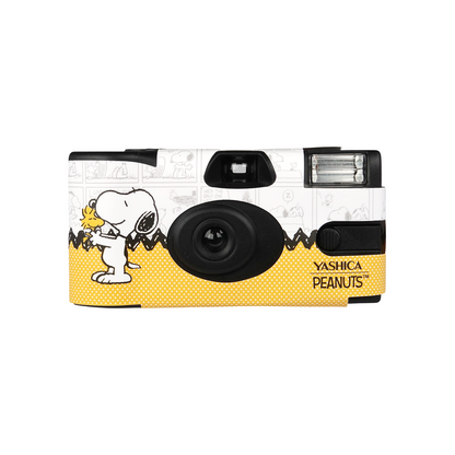 YASHICA x Peanuts Single Use Film Camera (Snoopy Comic World)
